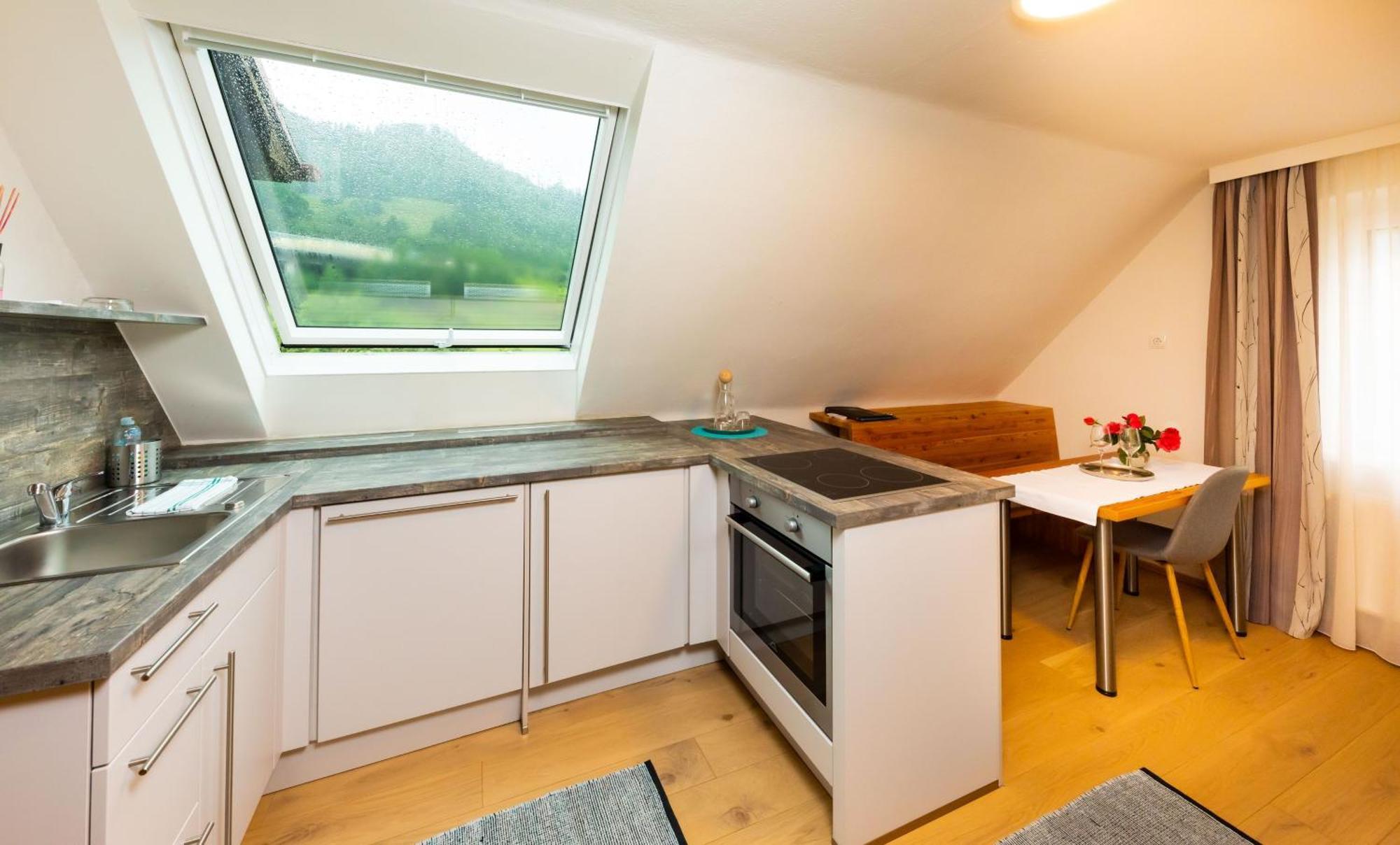 Apartmenthaus Pastner Am Teich Übelbach Екстериор снимка